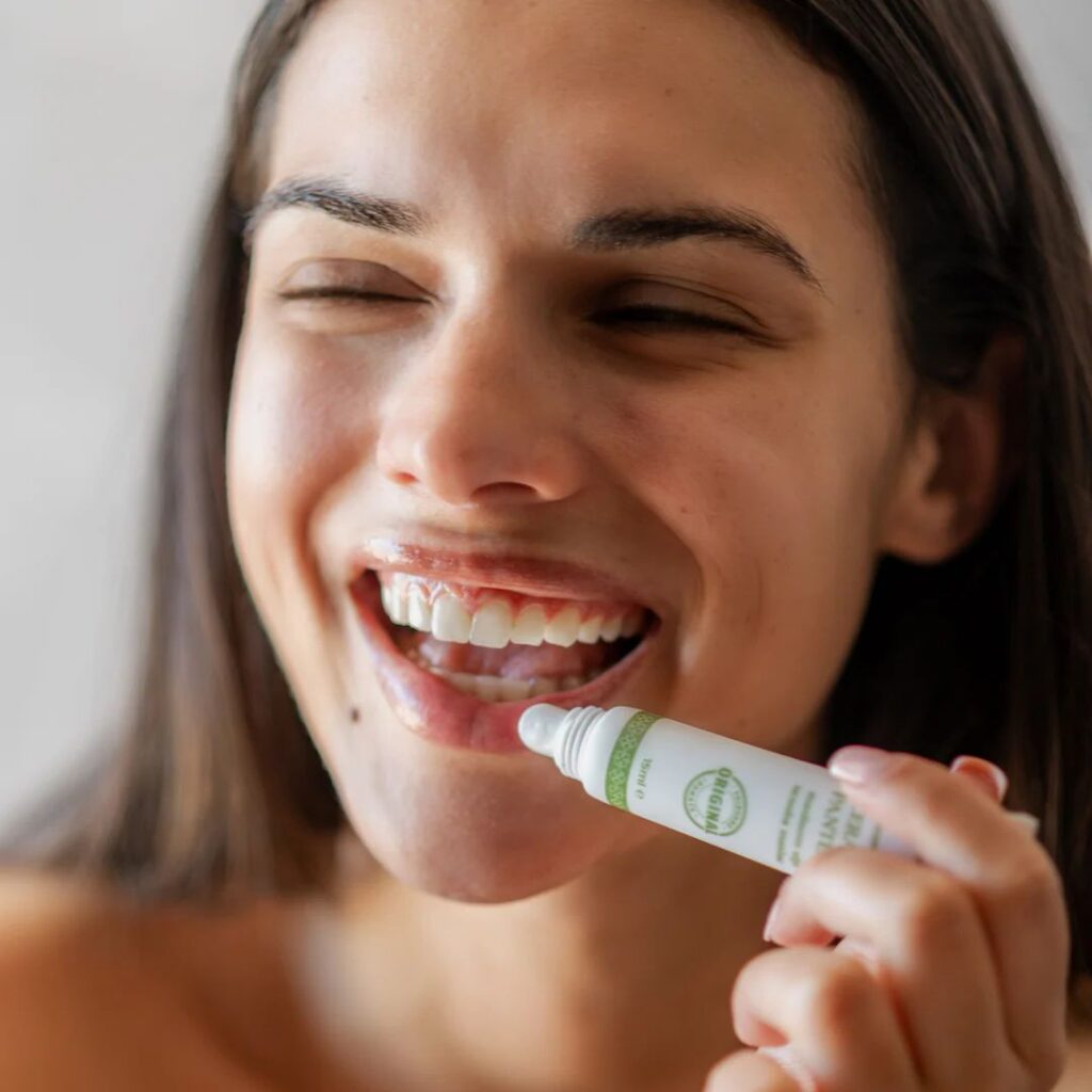 Zorina mast Balzam za usne 15 ml (1)