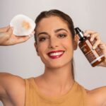 APIVITA 3 u 1 mlijeko za čišćenje lica i područja oko očiju 200 ml (2)