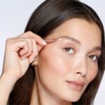 TWEEZERMAN mini pinceta s kosim vrhom Rose gold i Etui (3)